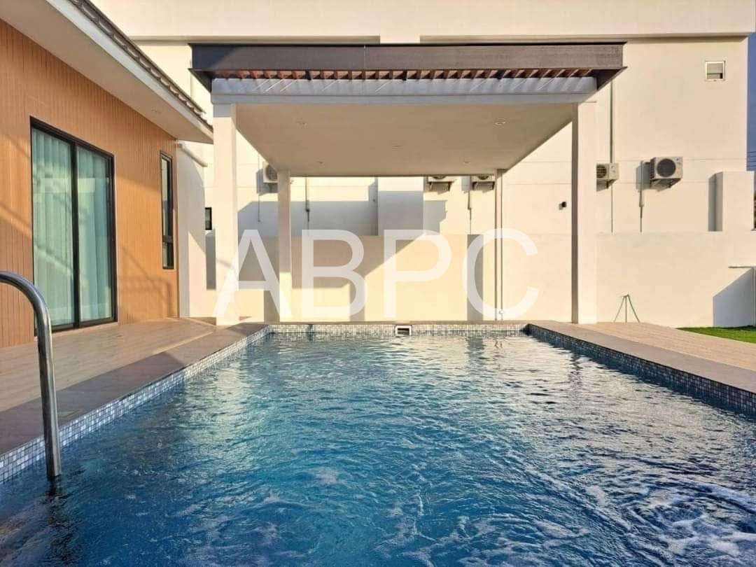 House Poolvilla 4 Bedrooms 2 Bedrooms in Huay yai photo 4