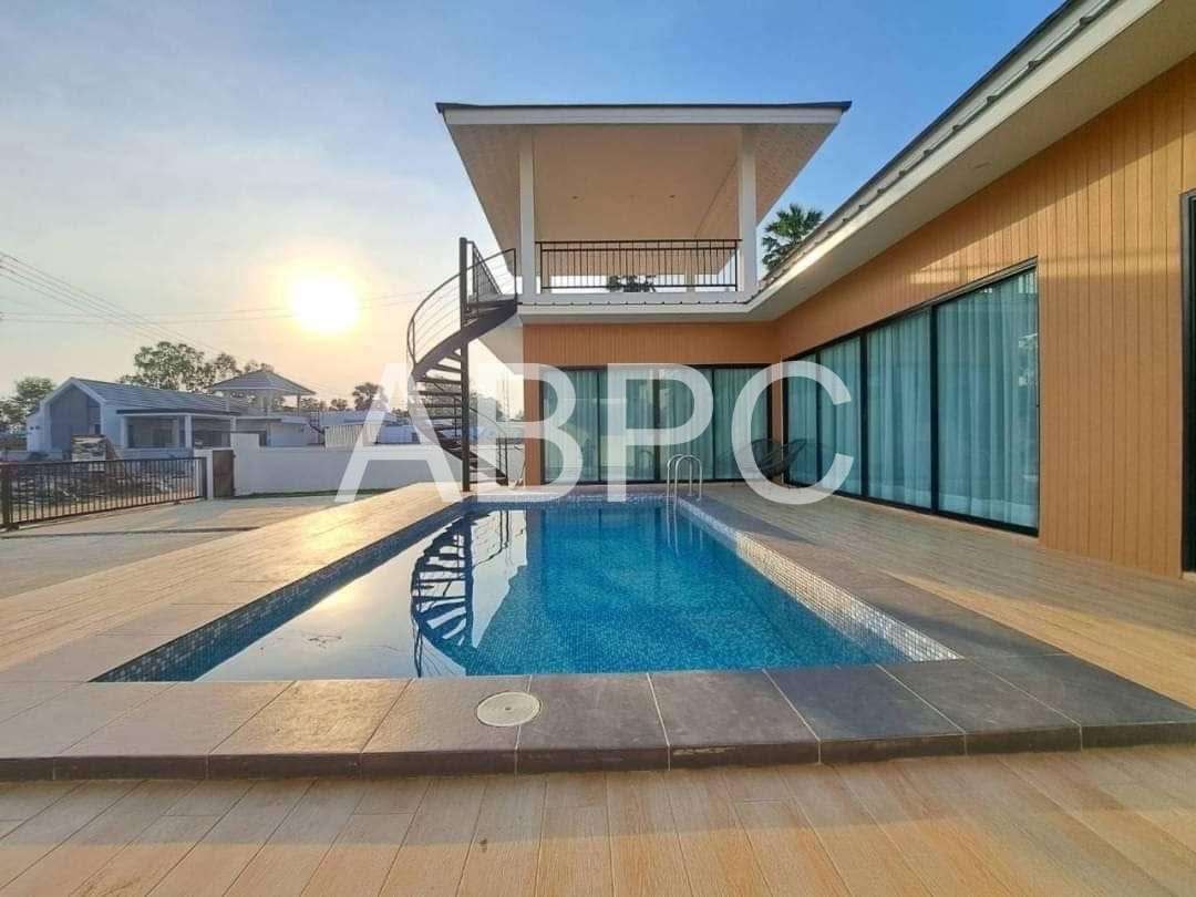 House Poolvilla 4 Bedrooms 2 Bedrooms in Huay yai photo 3