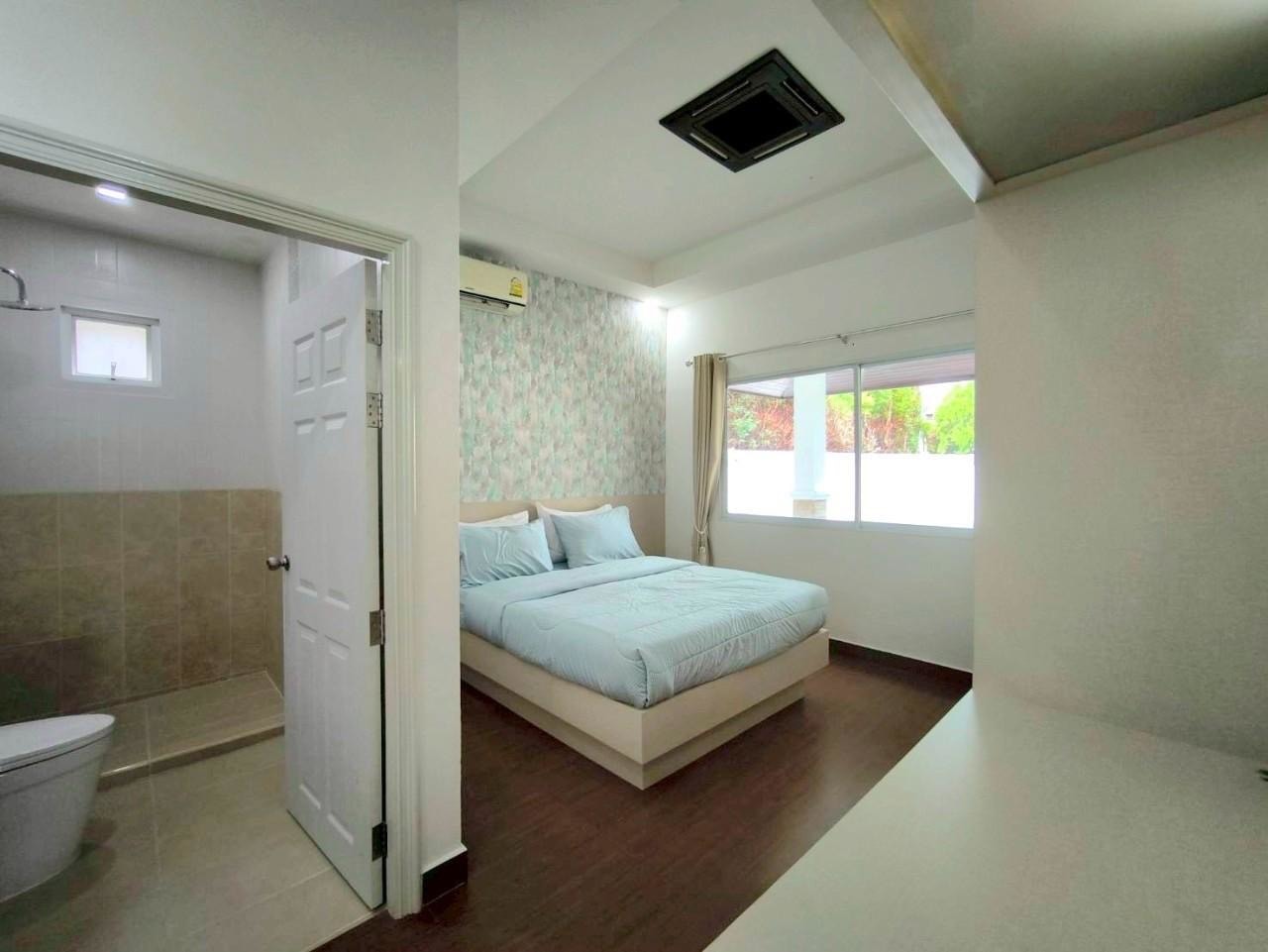 Newly Renovated 3 Bedroom 4 Bathroom Pool Villa photo 16