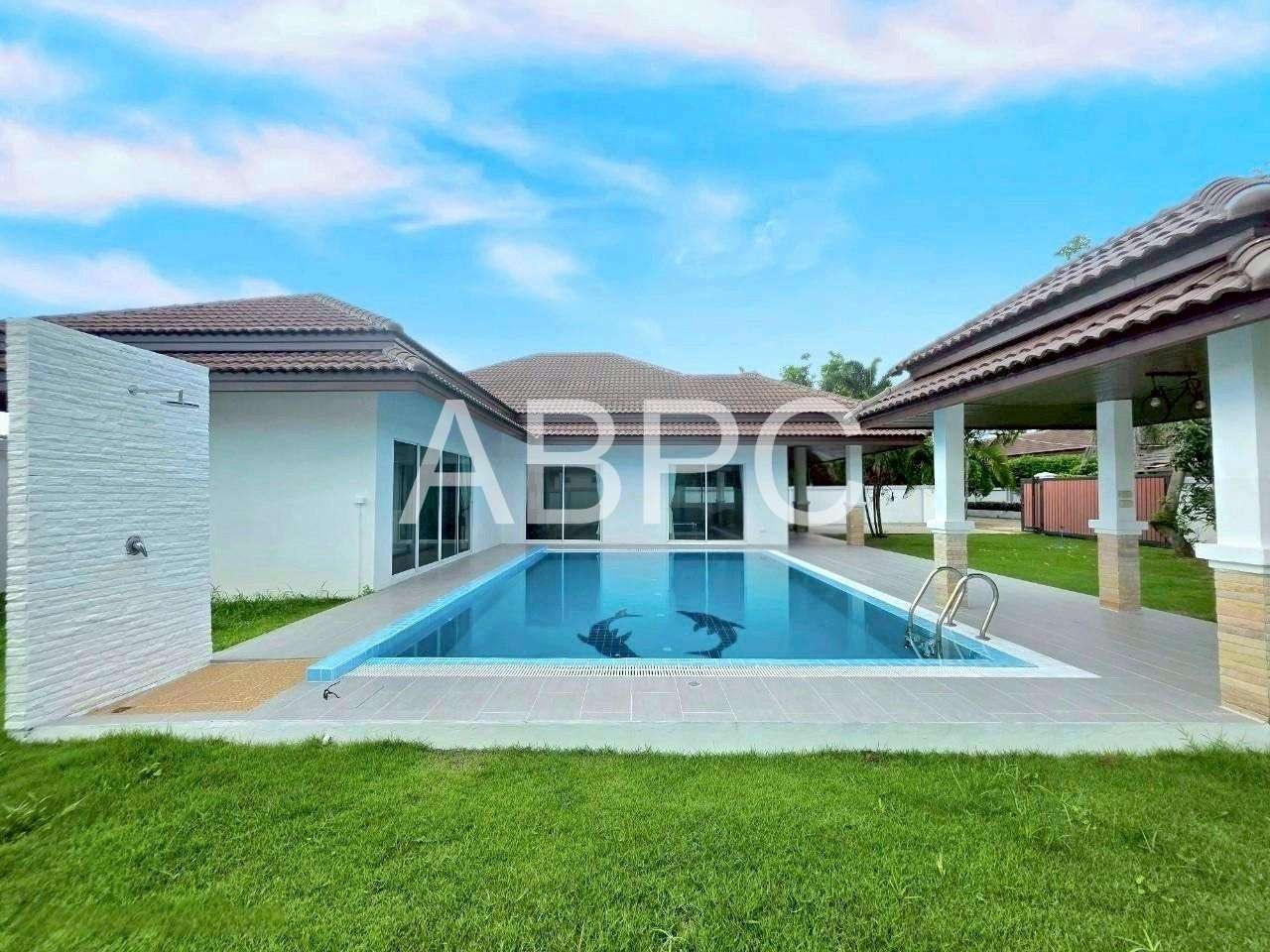 Newly Renovated 3 Bedroom 4 Bathroom Pool Villa
