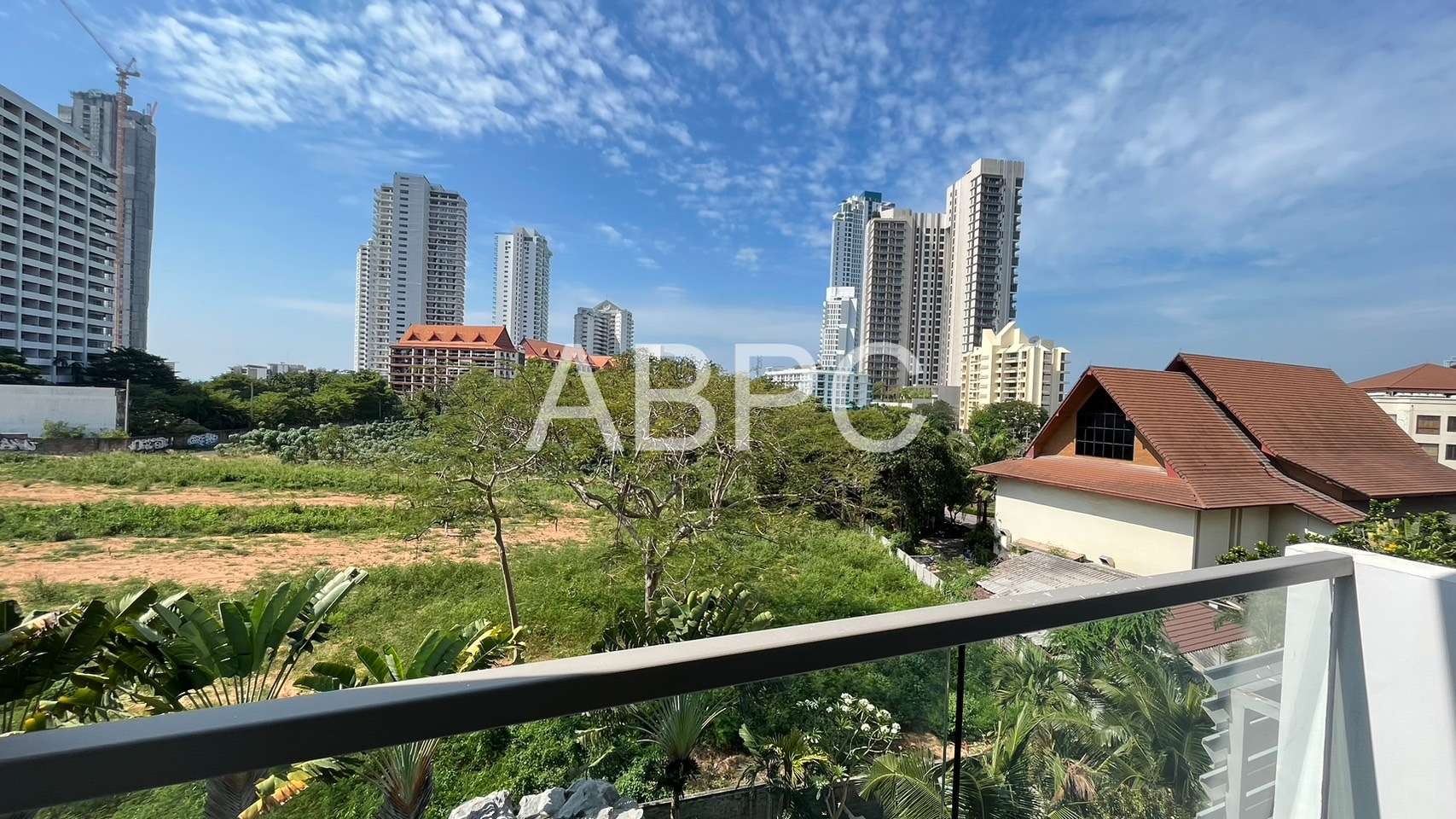 1 Bedroom 1 Bathroom in Club Royal For Rent photo 6