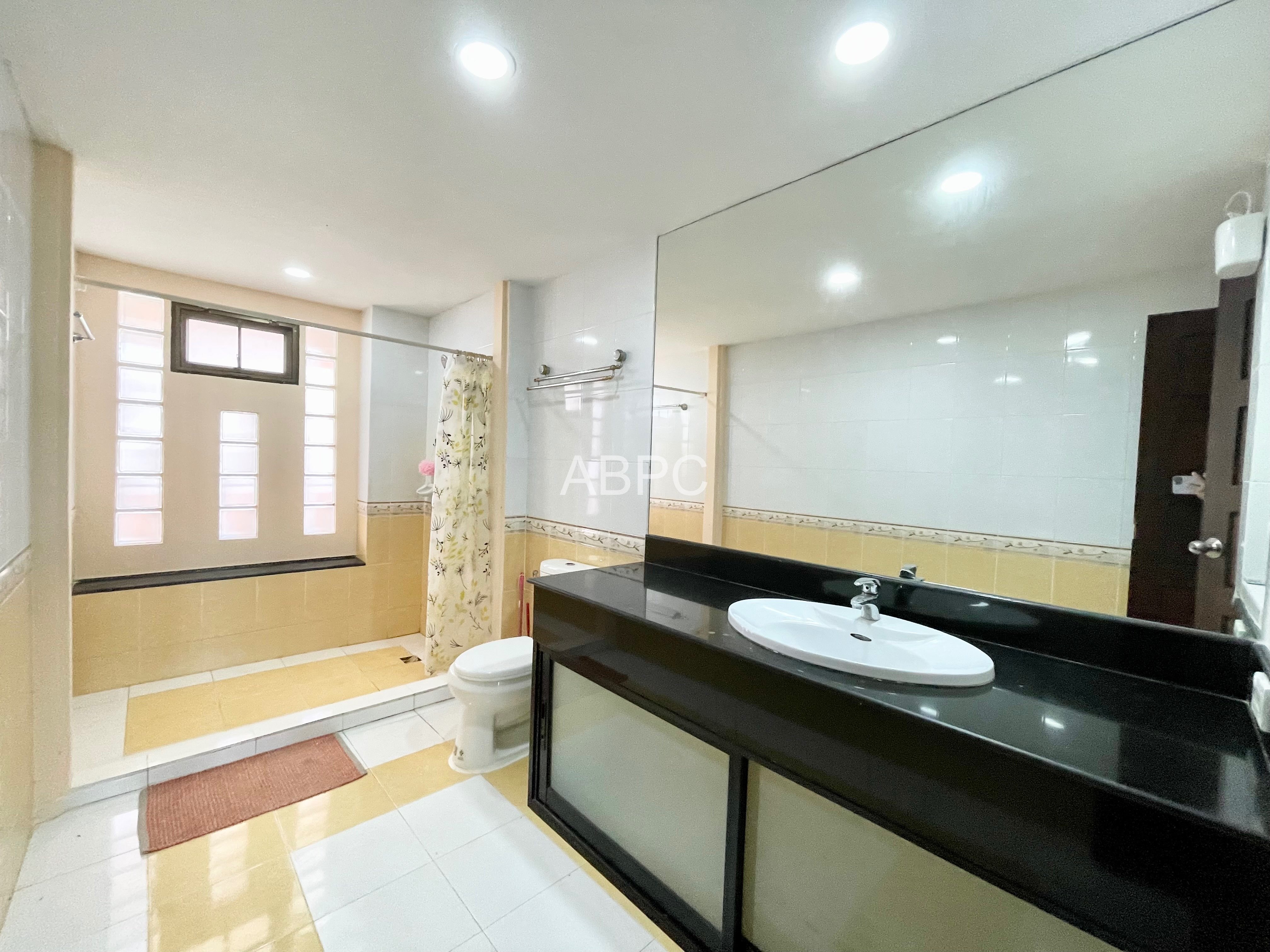 Chateau Dale Thaibali 2bed 2bath photo 2