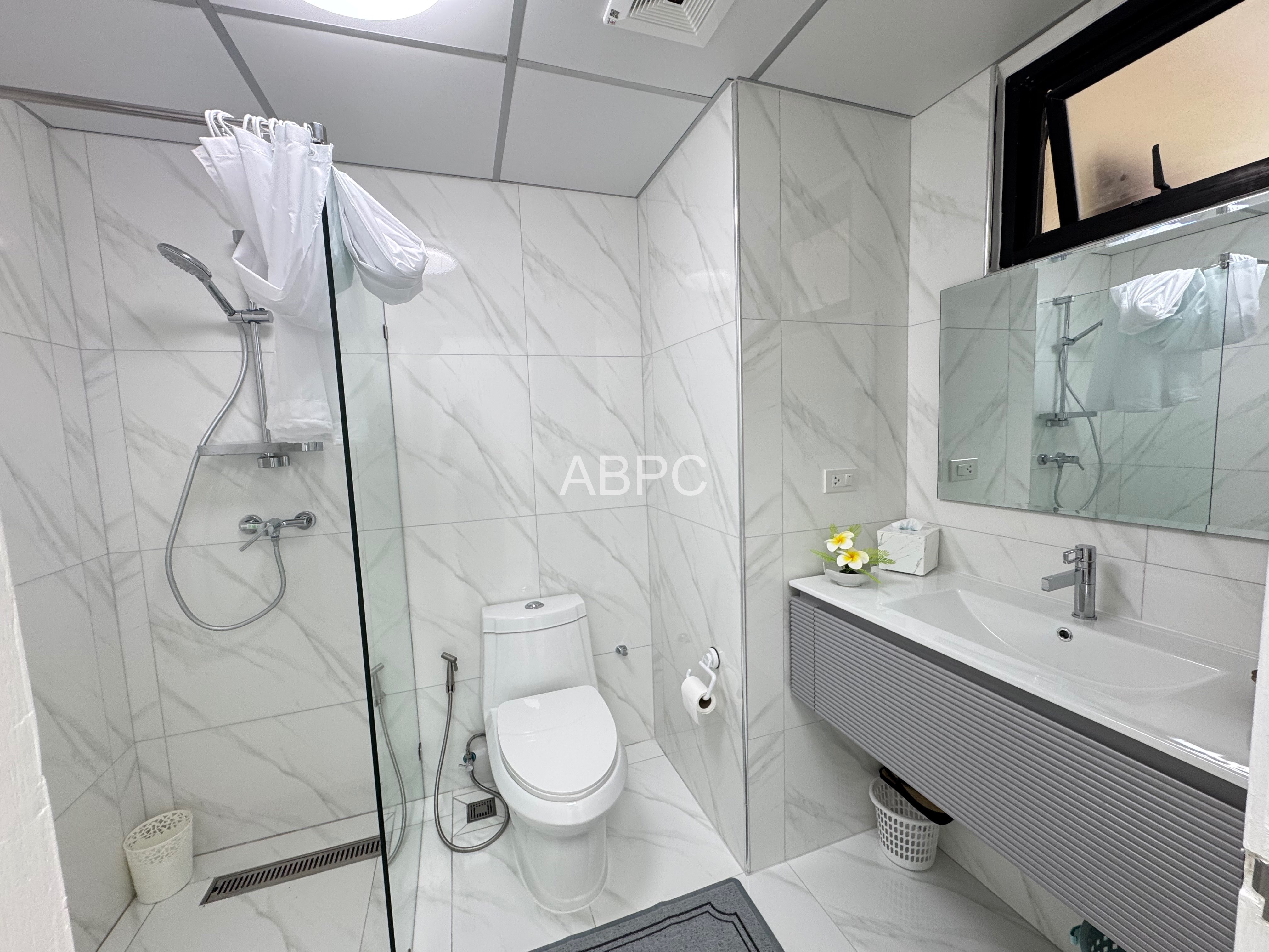 Newly Renovated 1 Bedroom 1 Bathroom in Jomtien photo 8