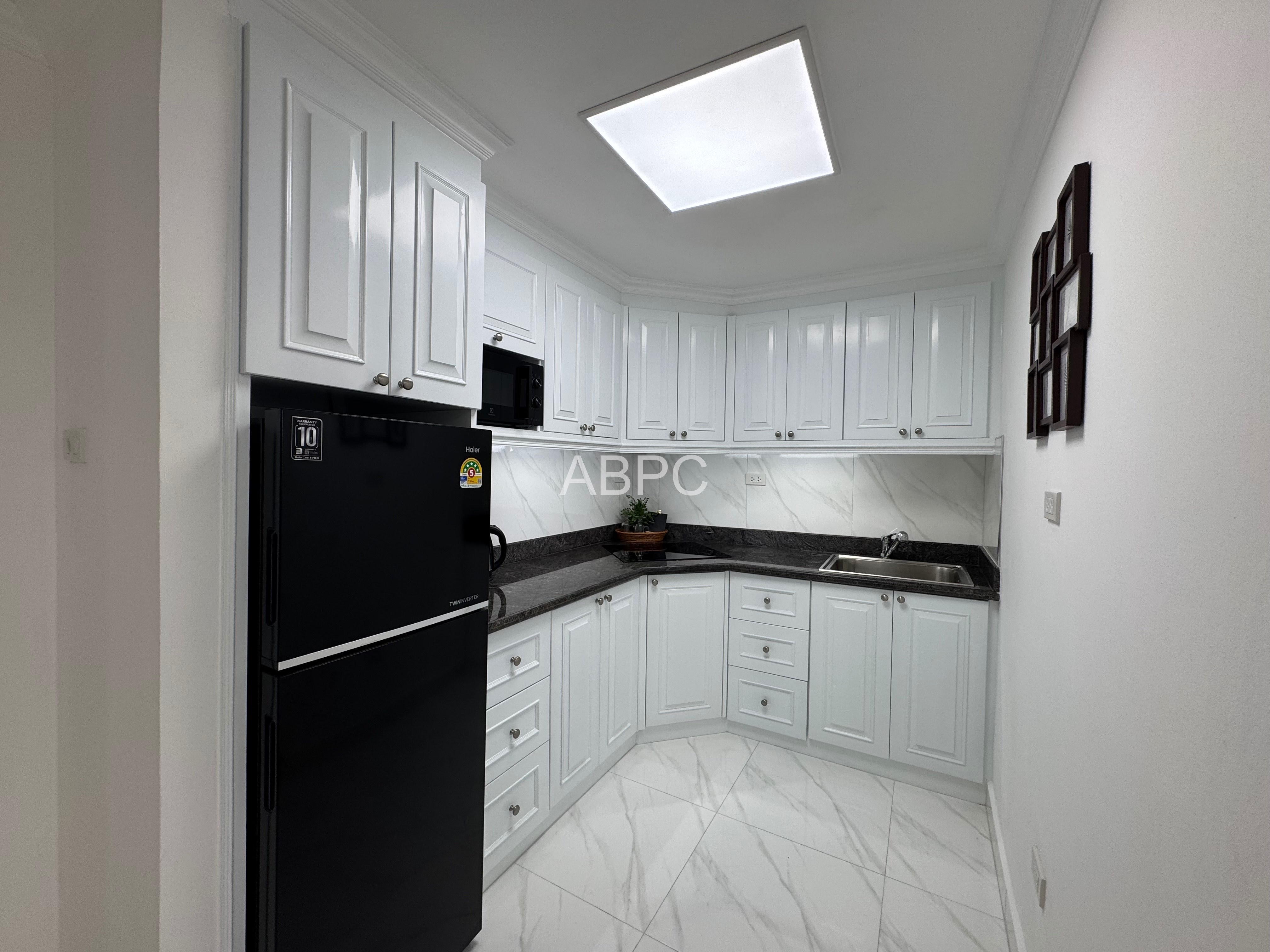 Newly Renovated 1 Bedroom 1 Bathroom in Jomtien photo 3