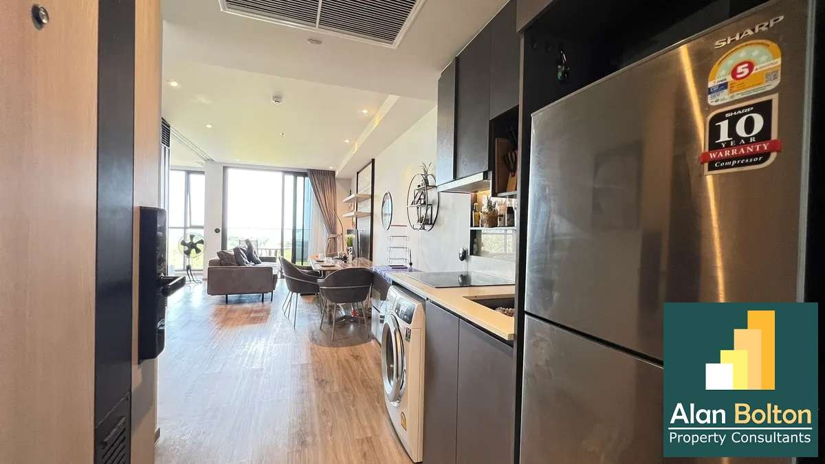 Ultra Modern Andromeda One Bed photo 3