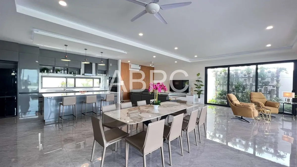 Luxury Pool Villas with Sea View 3 Bedrooms 5 Bathrooms in East Pattaya photo 7