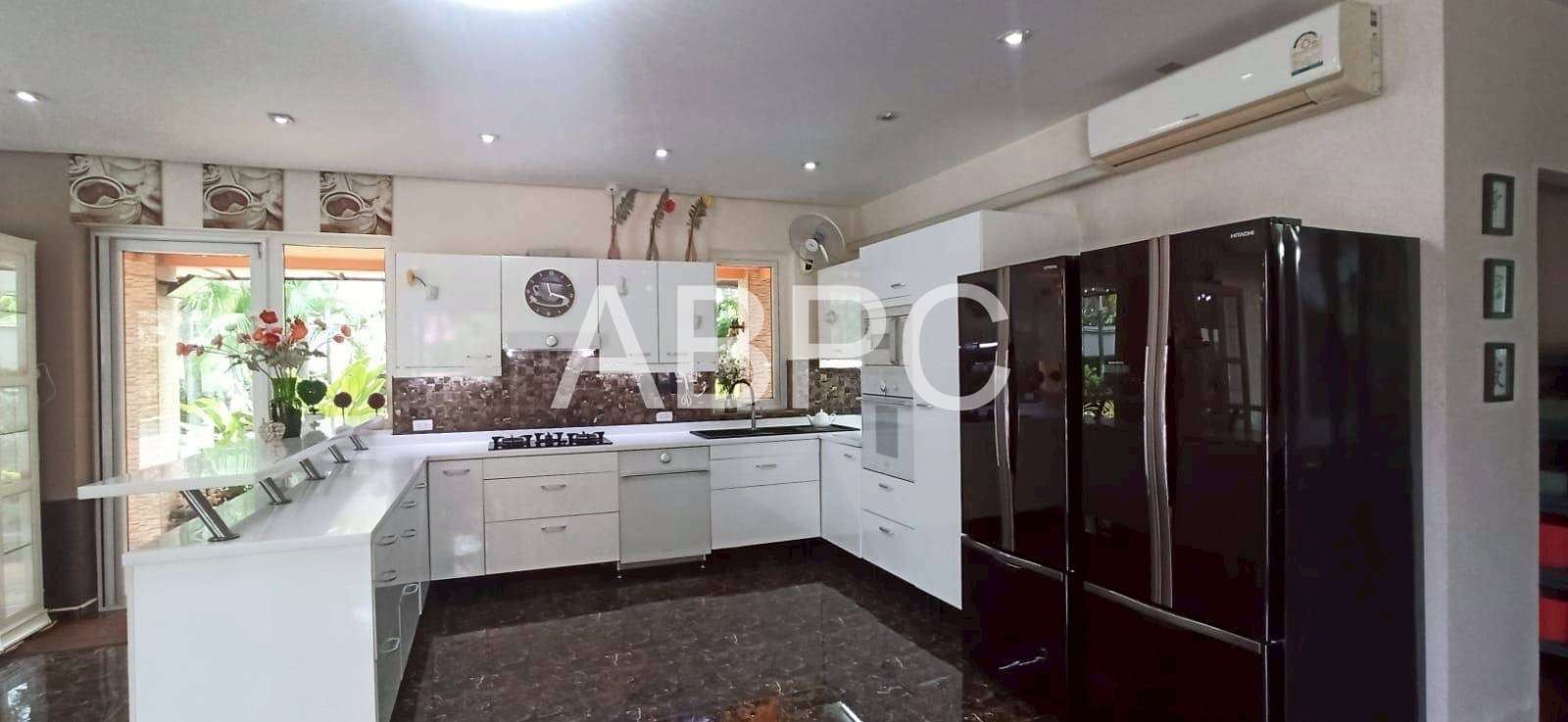 3 Bedrooms 4 Bathrooms in Huay yai photo 10