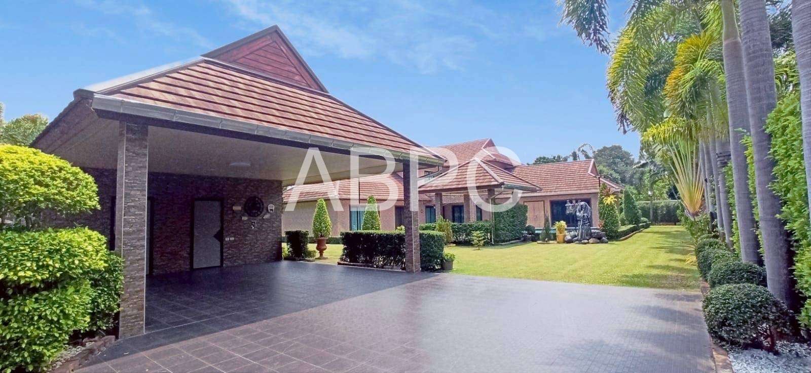 3 Bedrooms 4 Bathrooms in Huay yai photo 5