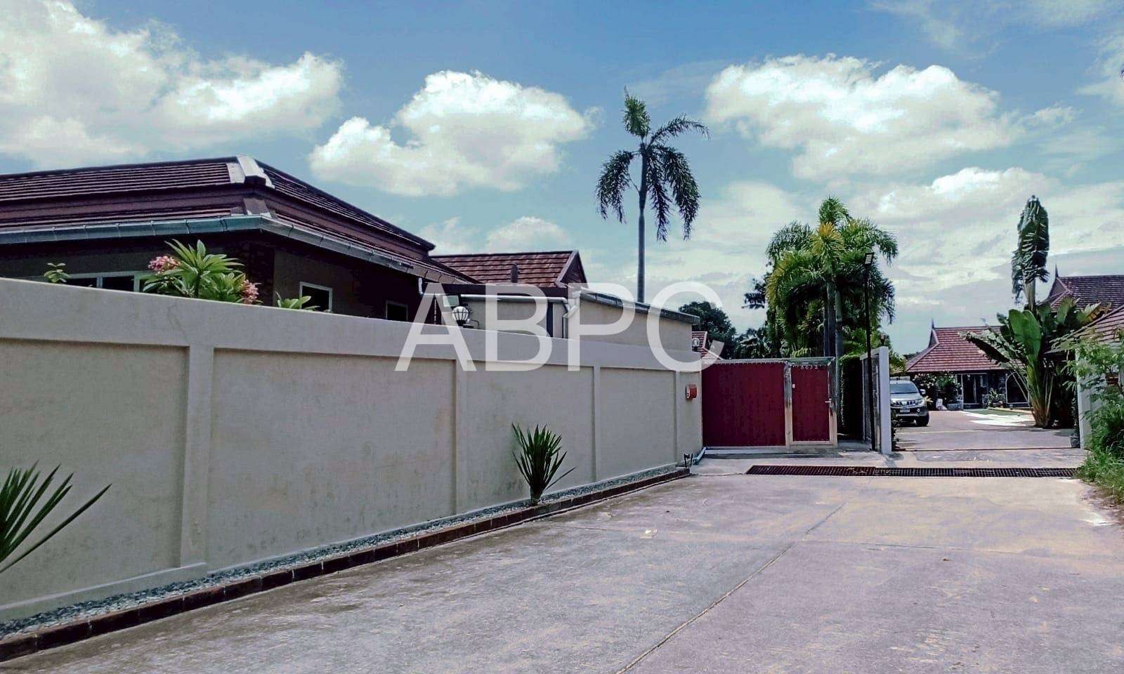 3 Bedrooms 4 Bathrooms in Huay yai photo 6