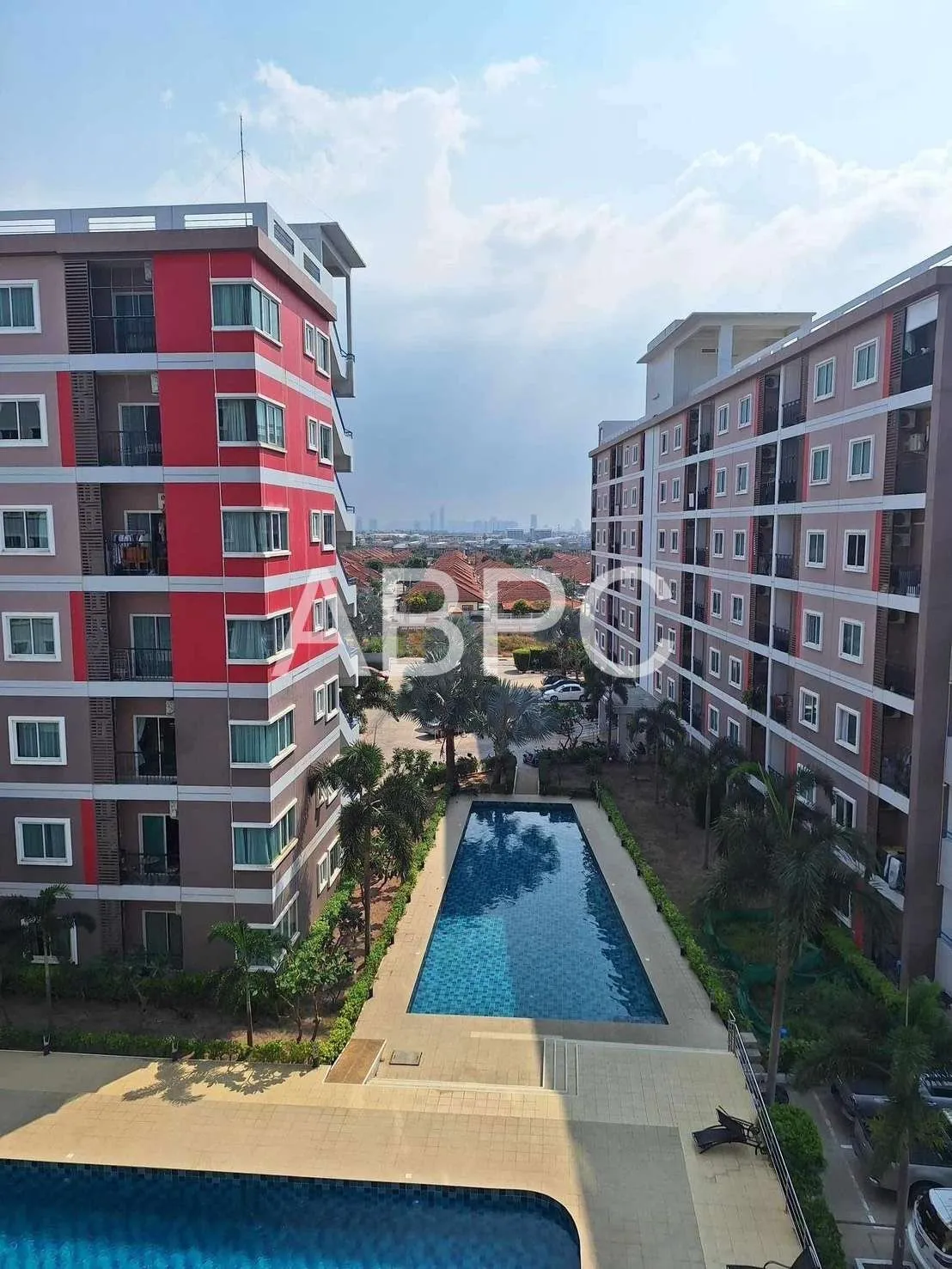 Pool View Sale with tenant 1 Bedroom 1 Bathroom in East Pattaya