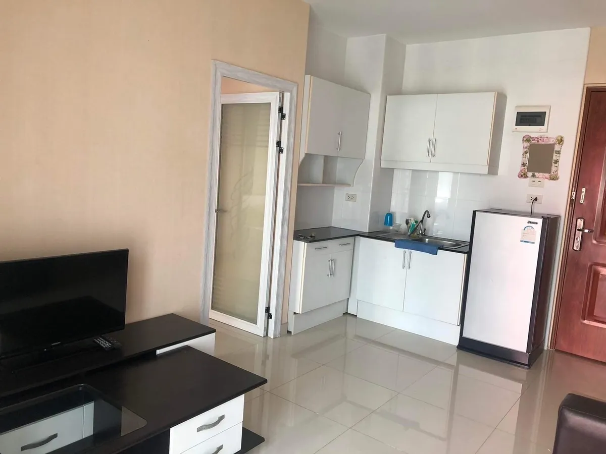 Pool View Sale with tenant 1 Bedroom 1 Bathroom in East Pattaya photo 12