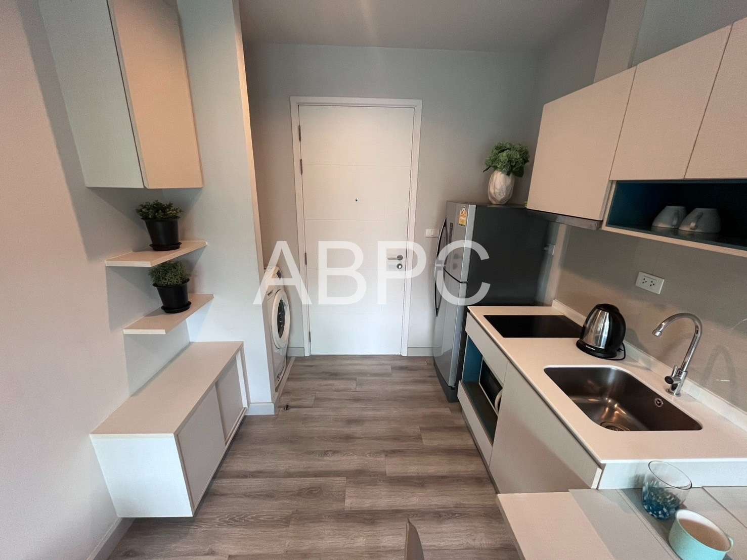 1 Bedroom 1 Bathroom in cental Pattaya photo 12