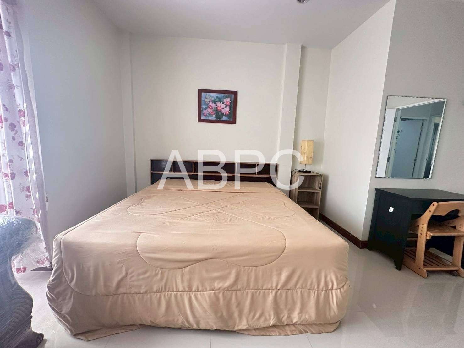 2 Bedroom 2 Bathroom in East Pattaya photo 15