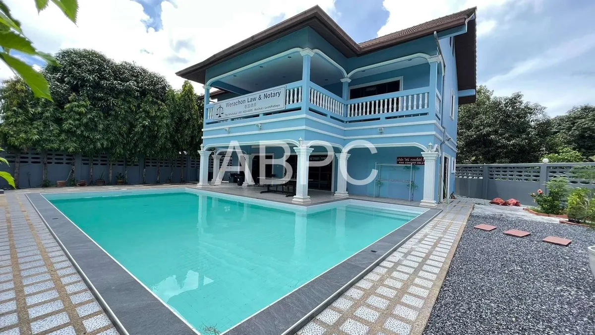3 Bedrooms 3 Bathrooms in East Pattaya photo 2