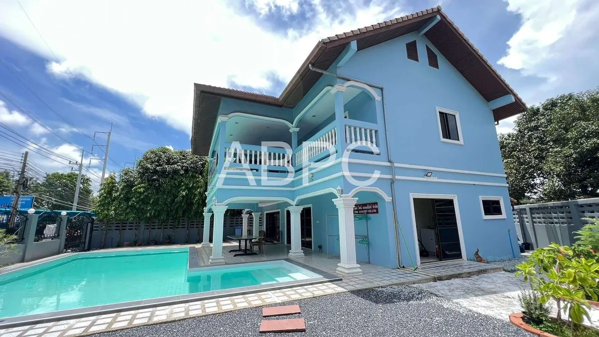 3 Bedrooms 3 Bathrooms in East Pattaya photo 3