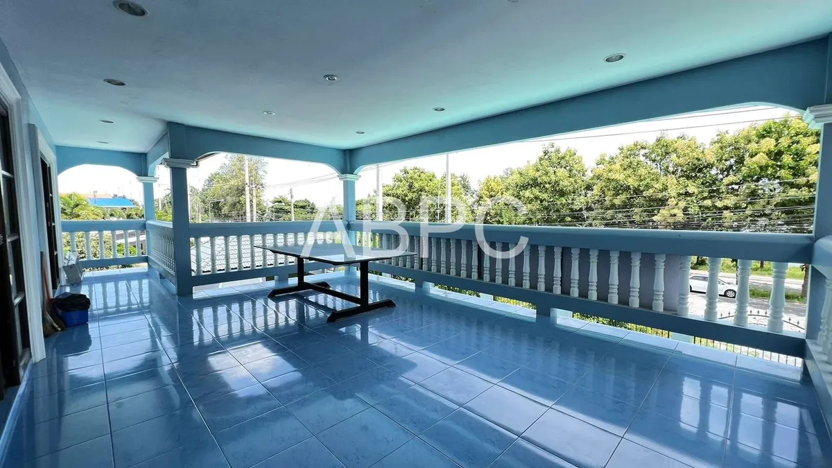 3 Bedrooms 3 Bathrooms in East Pattaya photo 6