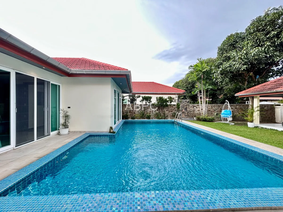 Tranquil Pool Villa: 4 Bedrooms 5 Bathrooms Pool Villa in Mabprachan
