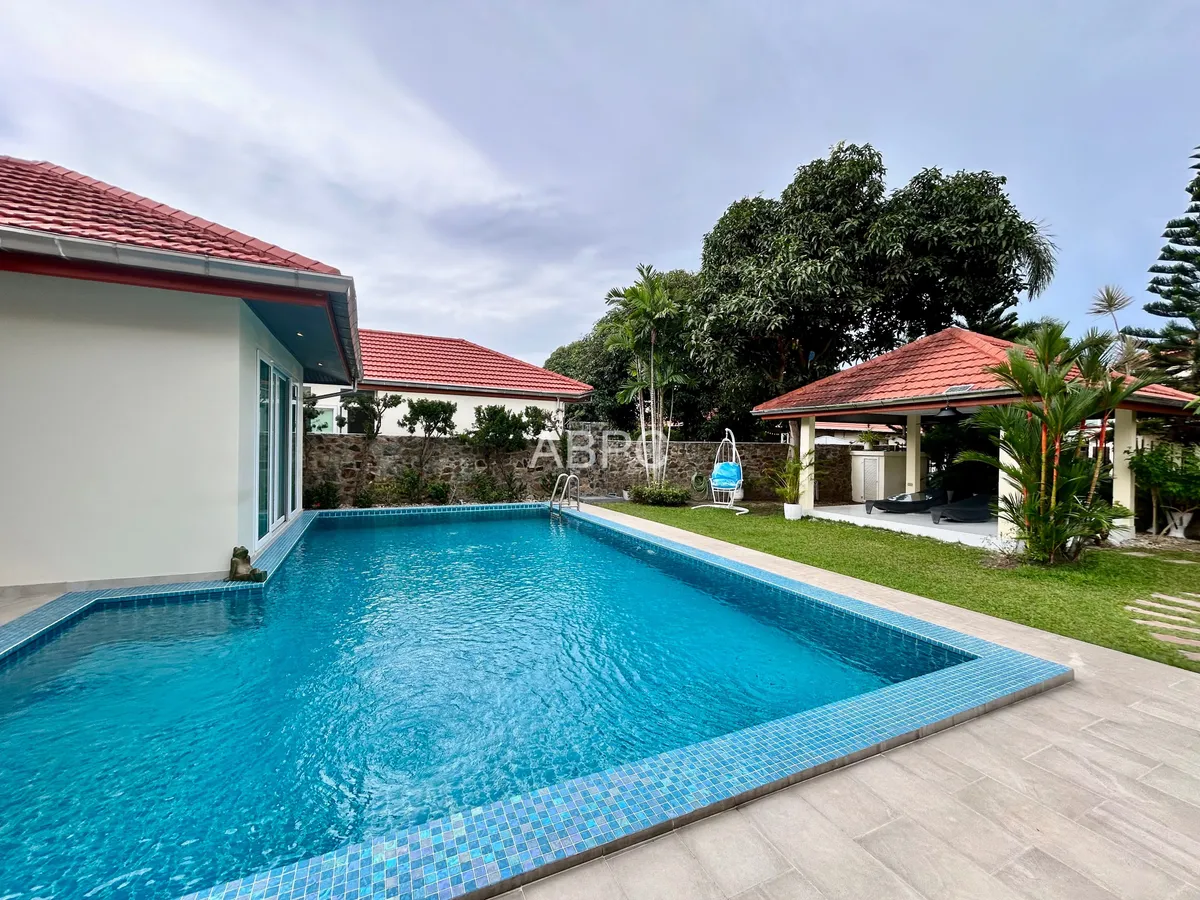 Tranquil Pool Villa: 4 Bedrooms 5 Bathrooms Pool Villa in Mabprachan photo 2