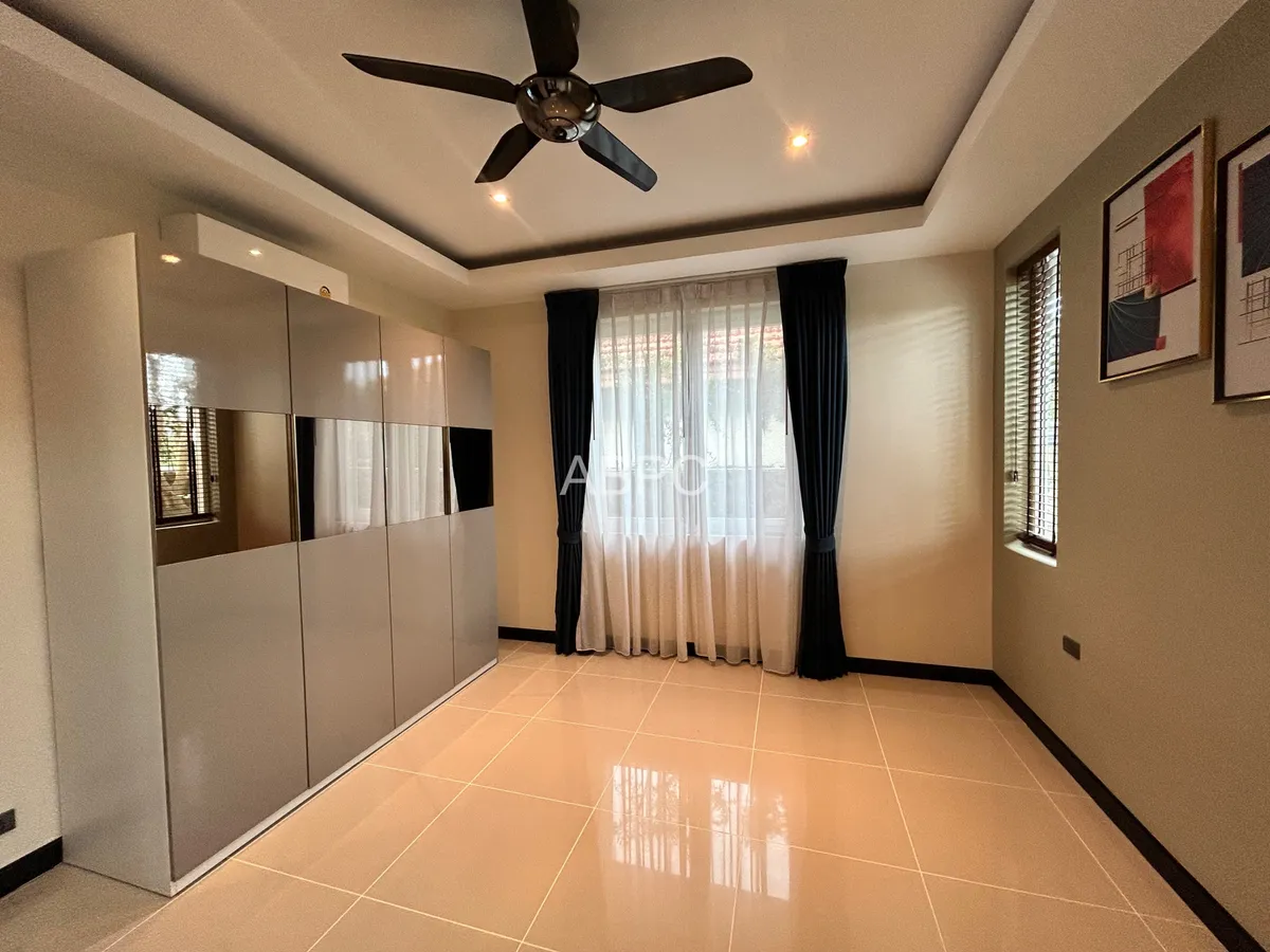 Tranquil Pool Villa: 4 Bedrooms 5 Bathrooms Pool Villa in Mabprachan photo 17