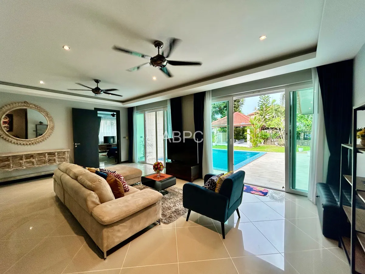 Tranquil Pool Villa: 4 Bedrooms 5 Bathrooms Pool Villa in Mabprachan photo 6