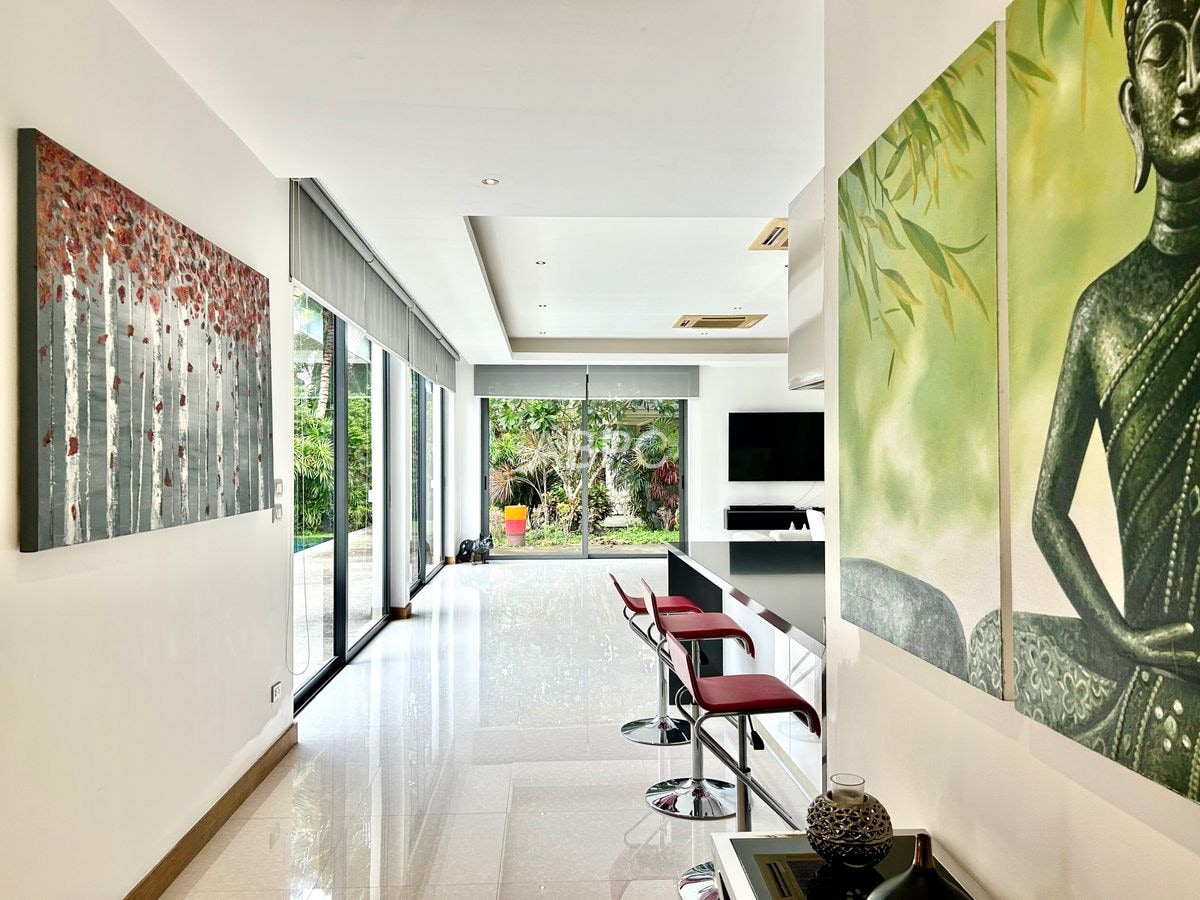3 Bedroom 4 Bathroom Pool Villa in Mabprachan photo 8
