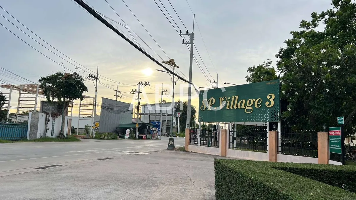 4 Bedrooms 4 Bathrooms in East Pattaya photo 2