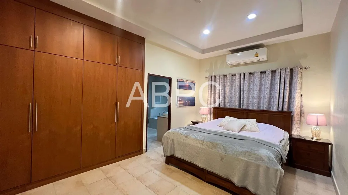 4 Bedrooms 4 Bathrooms in East Pattaya photo 16