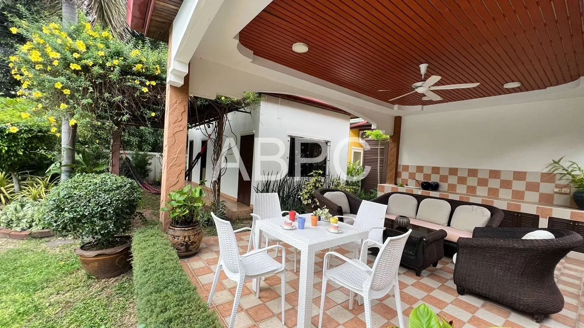 4 Bedrooms 4 Bathrooms in East Pattaya photo 6