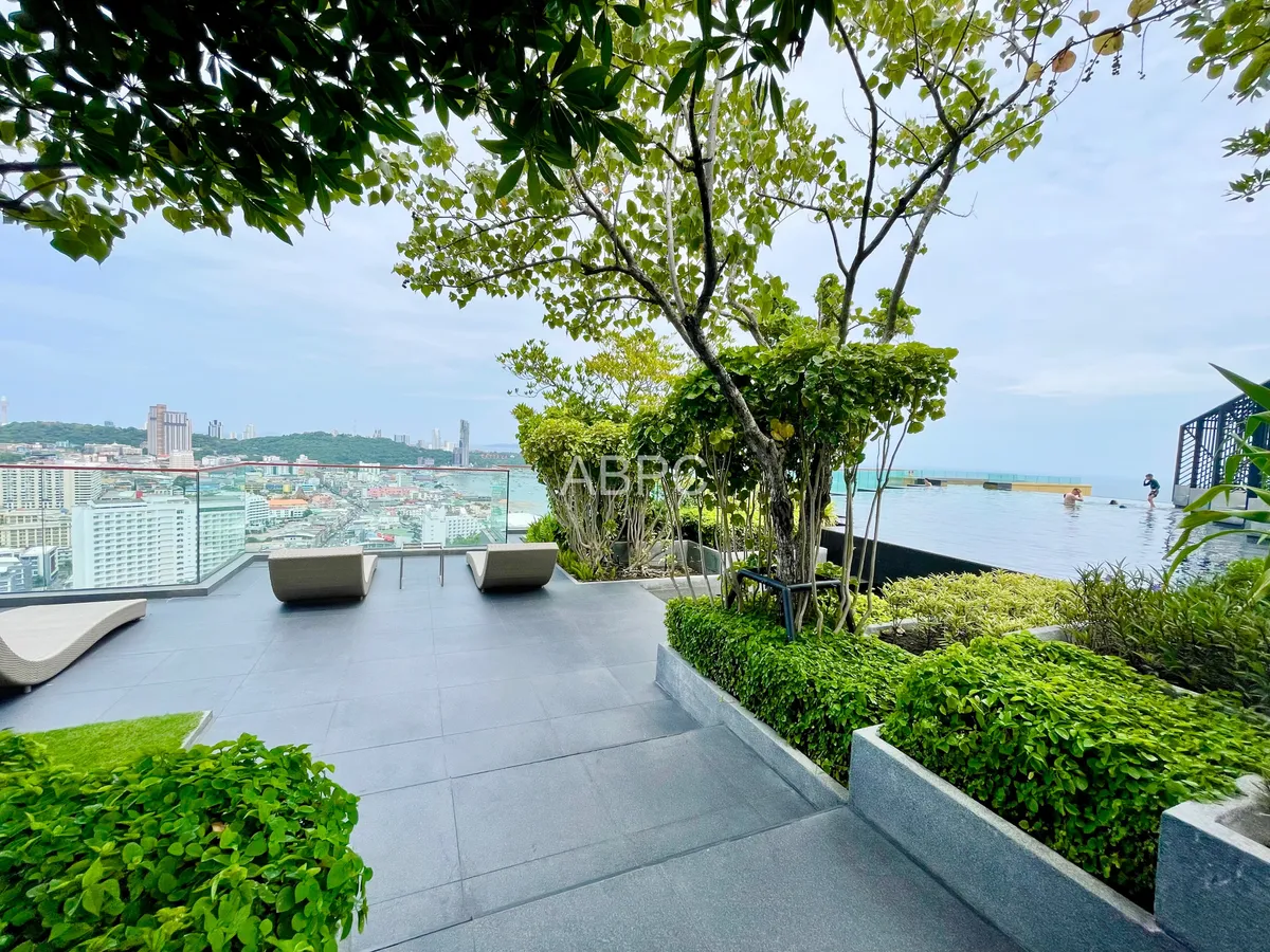 Edge central pattaya photo 4