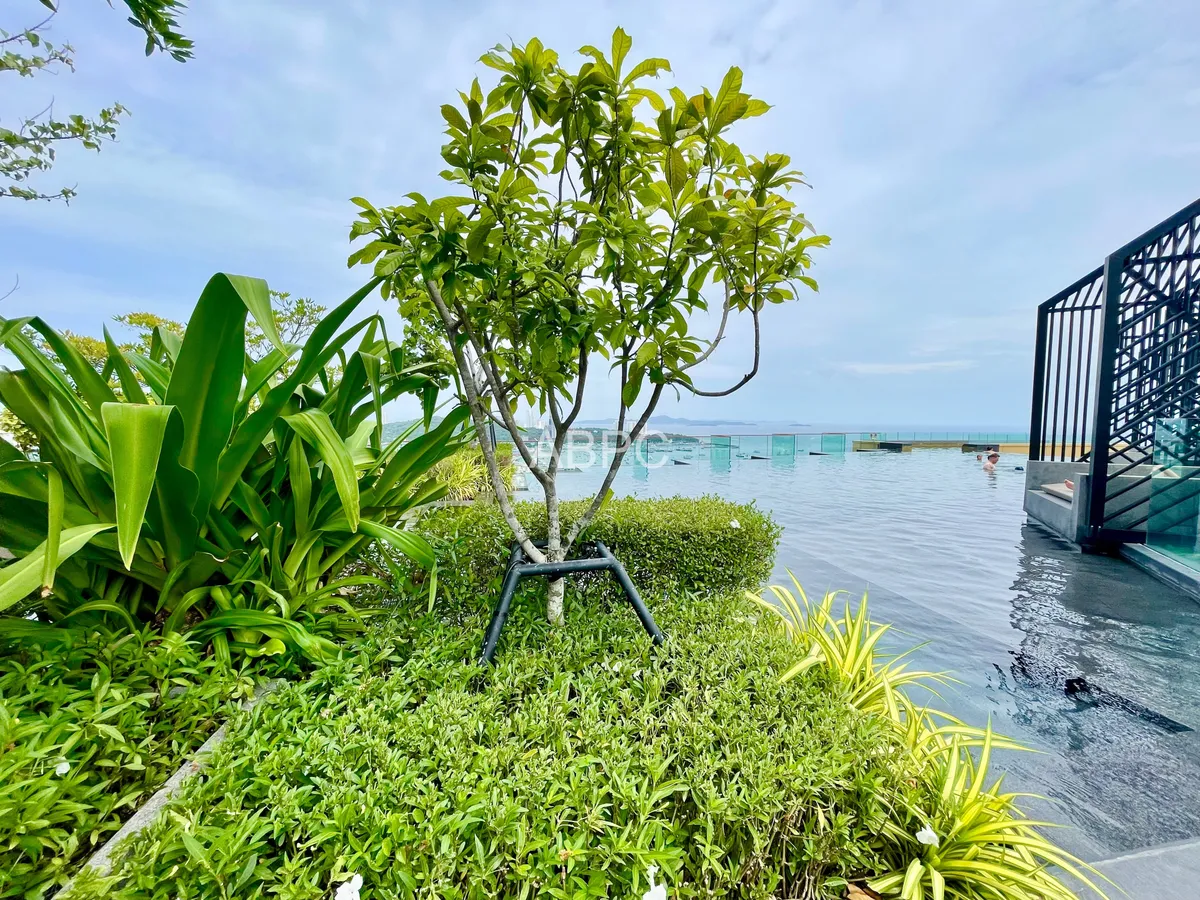 Edge central pattaya photo 10