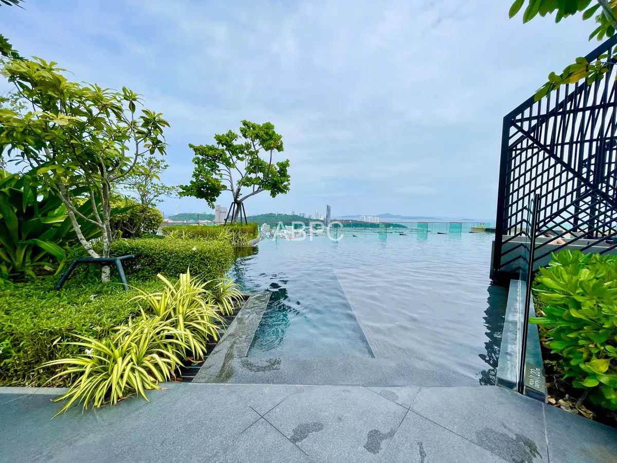 Edge Central Pattaya For Rent