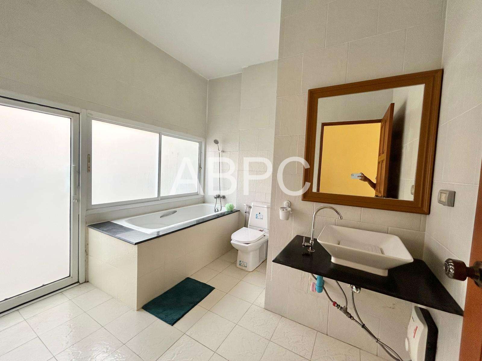 2 Bedroom House For Sale in Khotalo photo 3