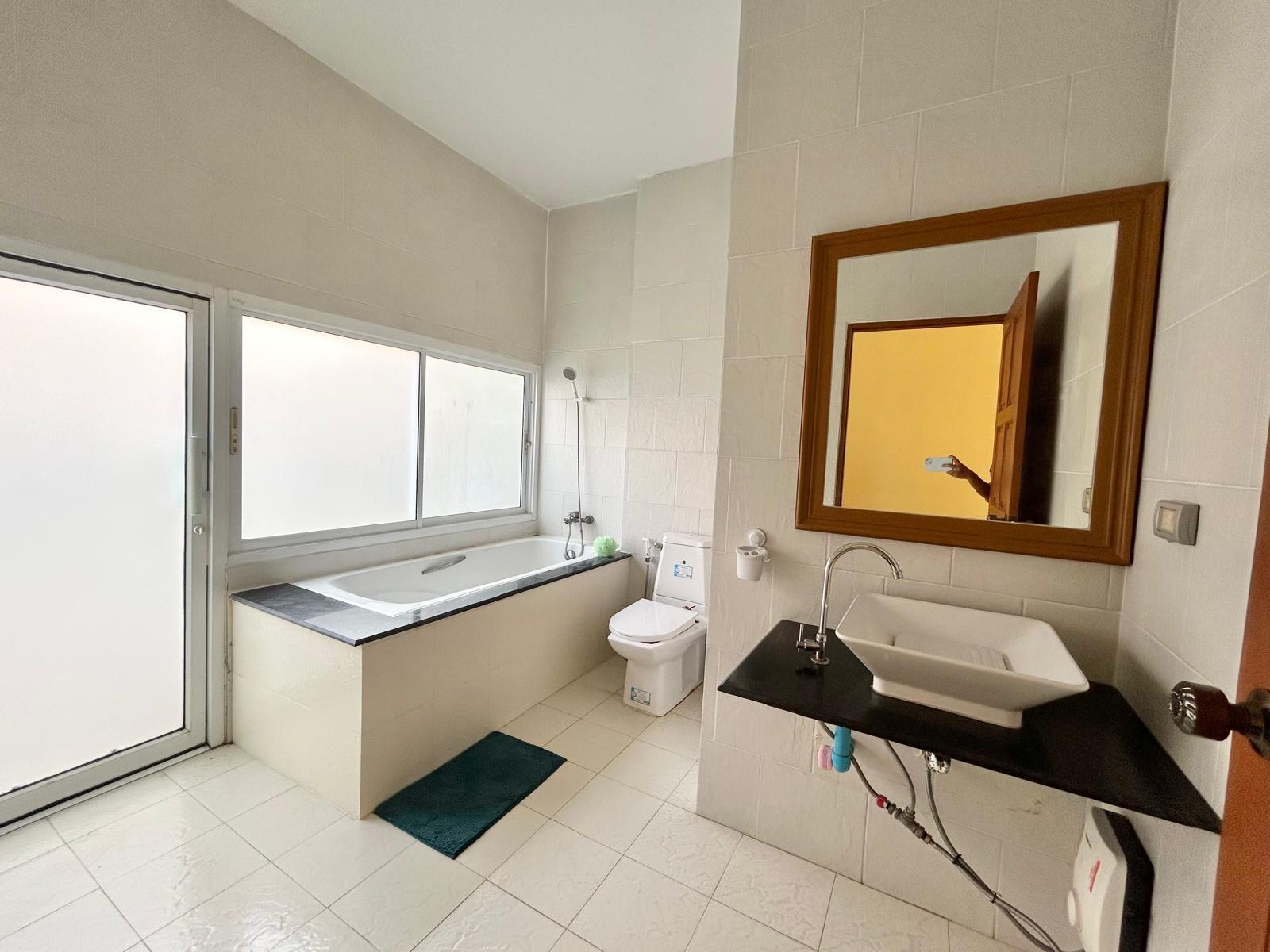 2 Bedroom House For Sale in Khotalo photo 17
