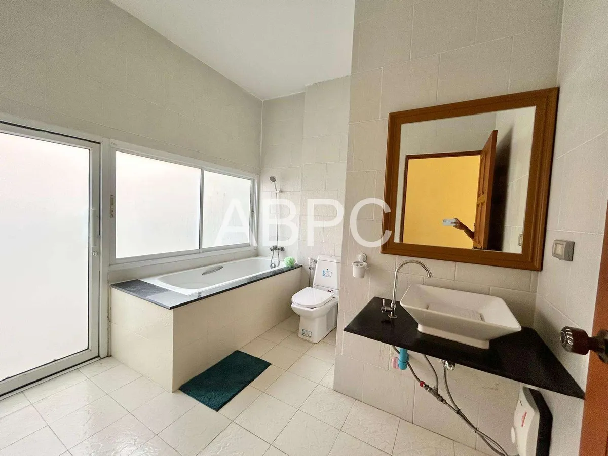 2 Bedroom House For Sale in Khotalo photo 3