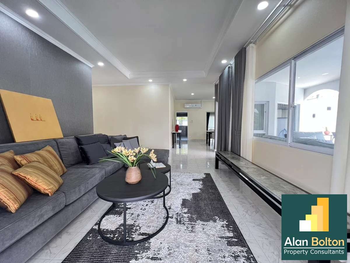 Pool villa for sale and rent 3 Bedrooms Bathrooms in East Pattaya photo 11