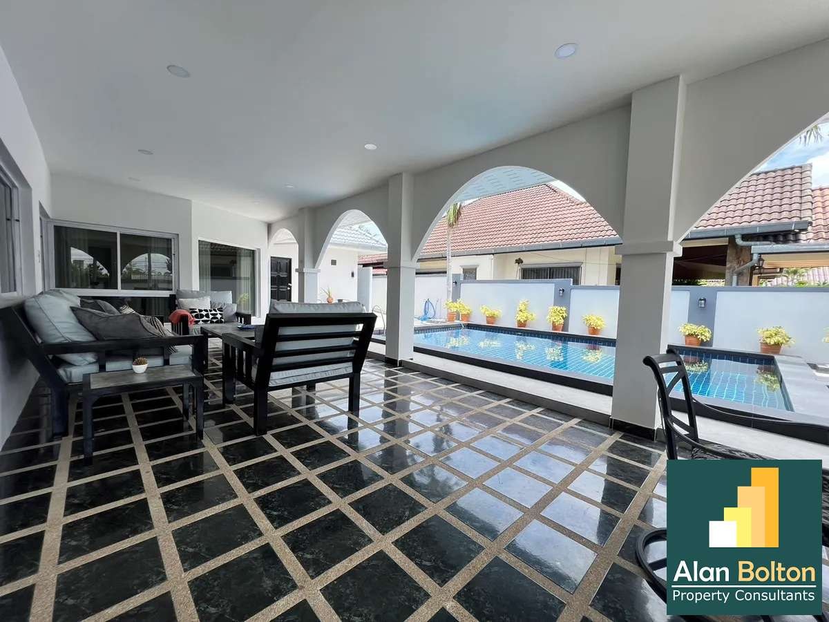 Pool villa for sale and rent 3 Bedrooms Bathrooms in East Pattaya photo 5