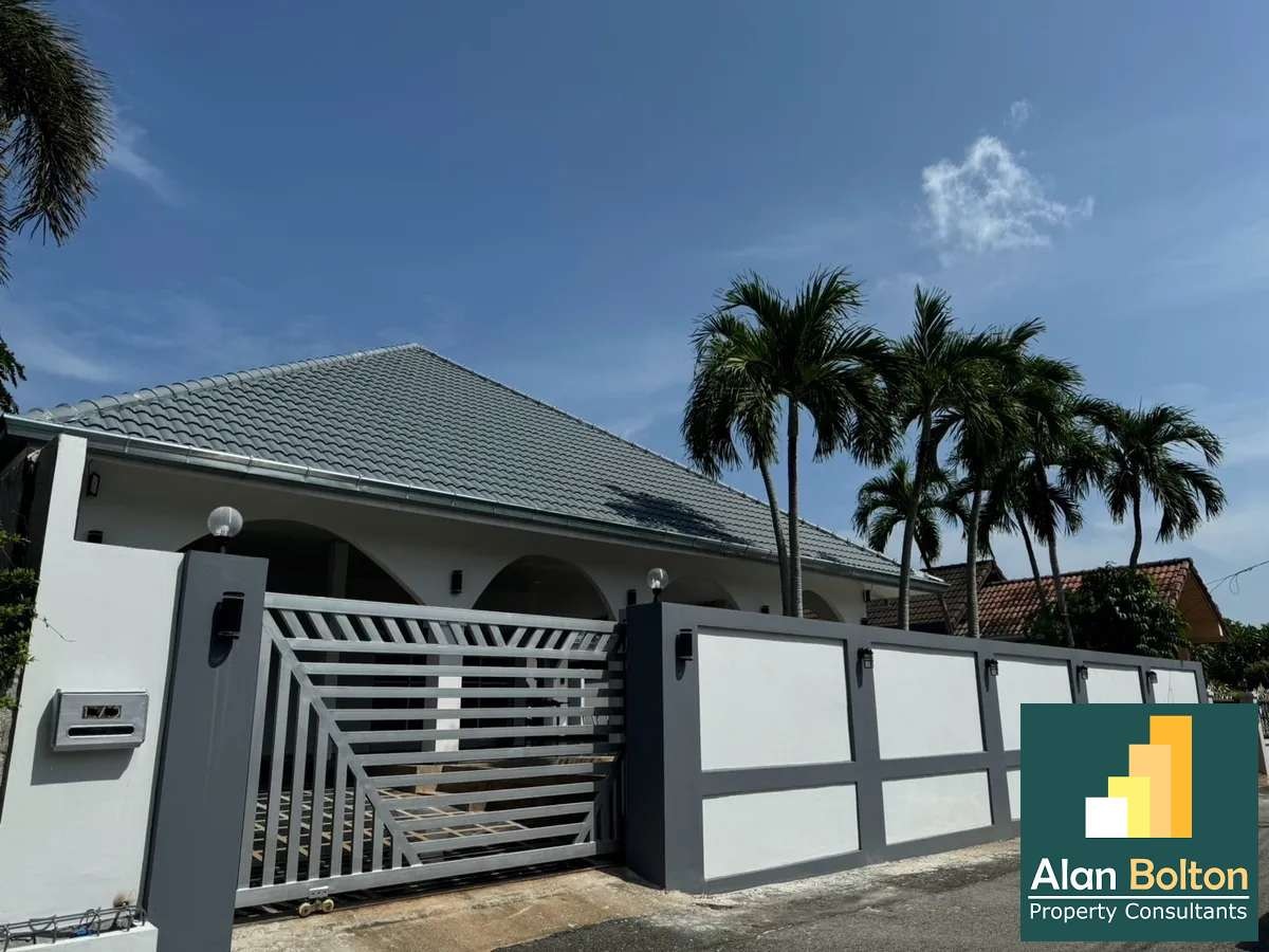 Pool villa for sale and rent 3 Bedrooms Bathrooms in East Pattaya