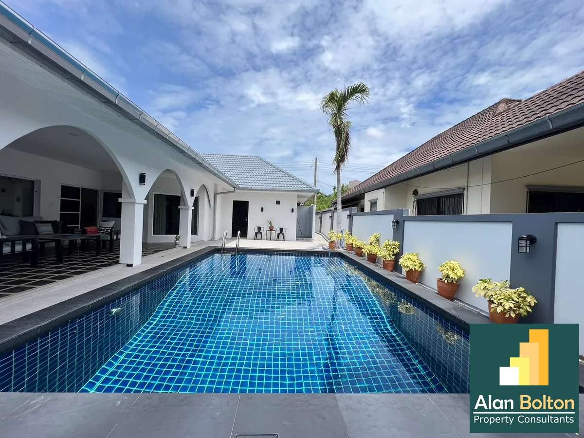 Pool villa for sale and rent 3 Bedrooms Bathrooms in East Pattaya photo 8