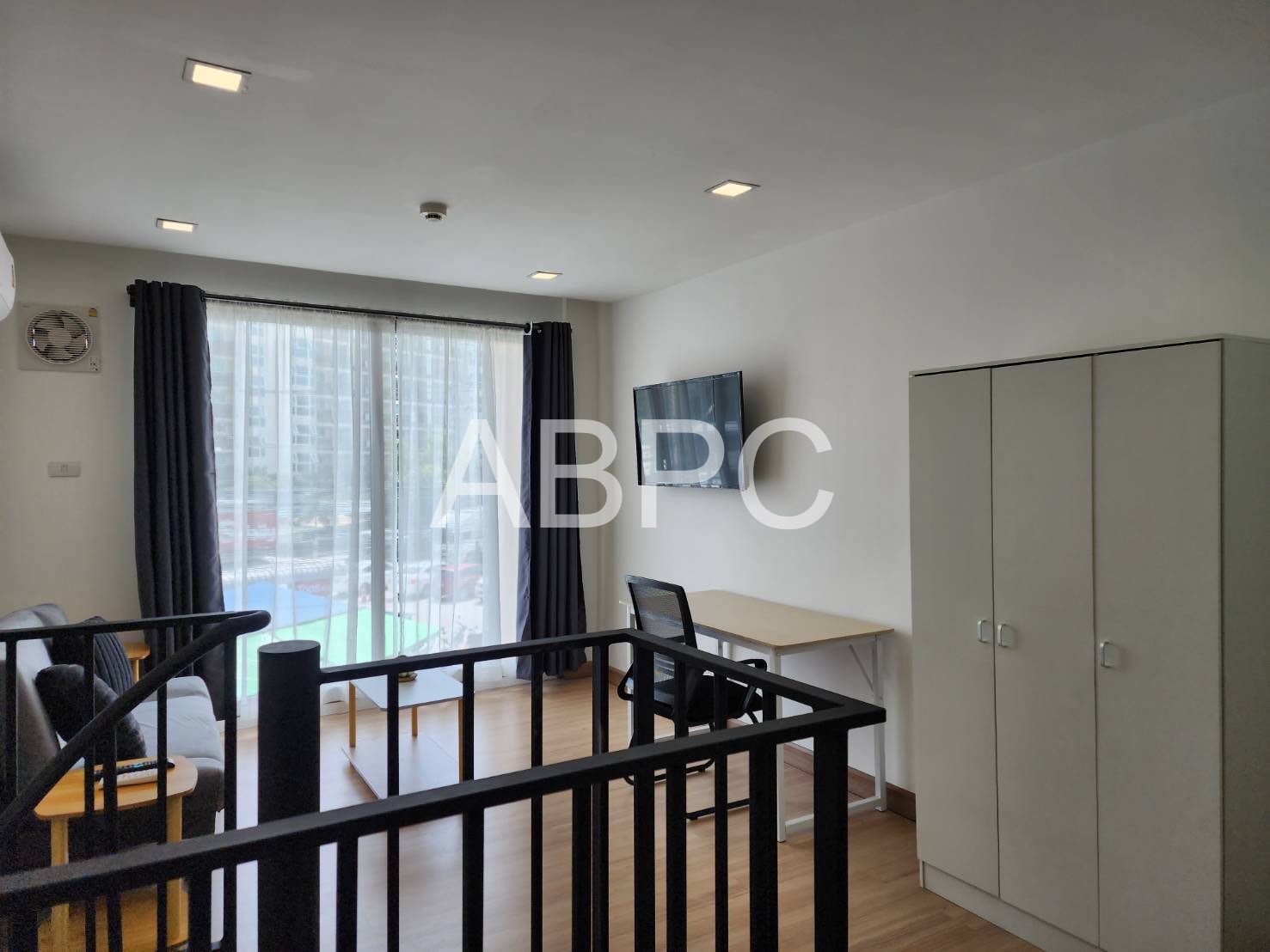 Large Duplex 1 Bed - 1 Bath Condo In Jomtien photo 12