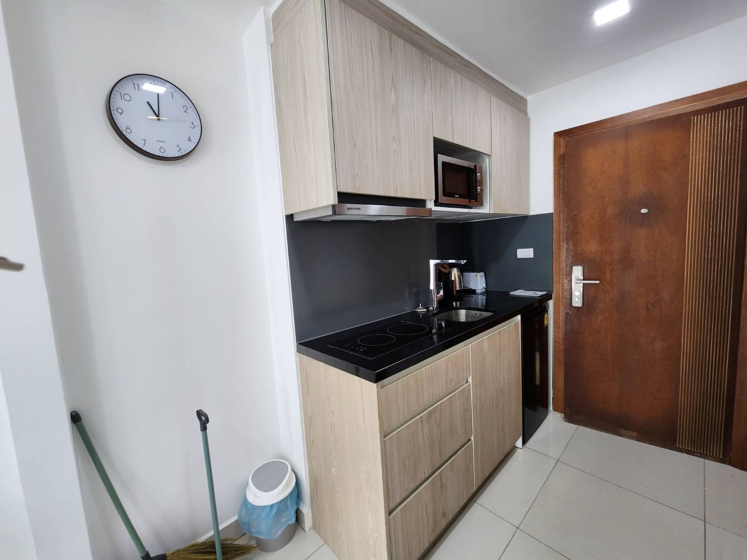 Large Duplex 1 Bed - 1 Bath Condo In Jomtien photo 20