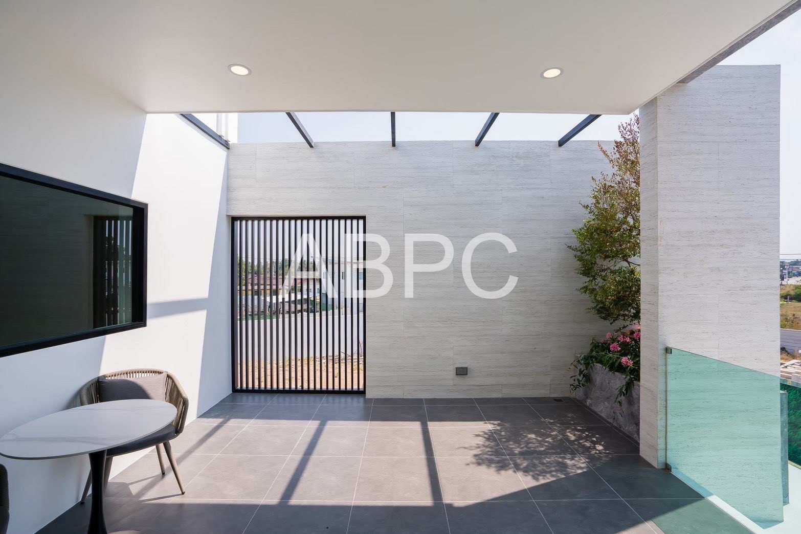 New In: 4 Bedroom 4 Bathroom Pool Villa in Huay Yai photo 5