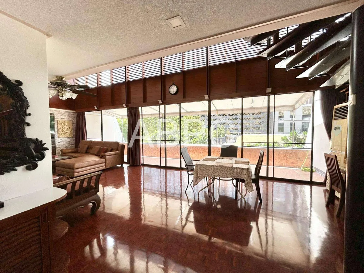Duplex 3 Bedrooms for Sale in Jomtien