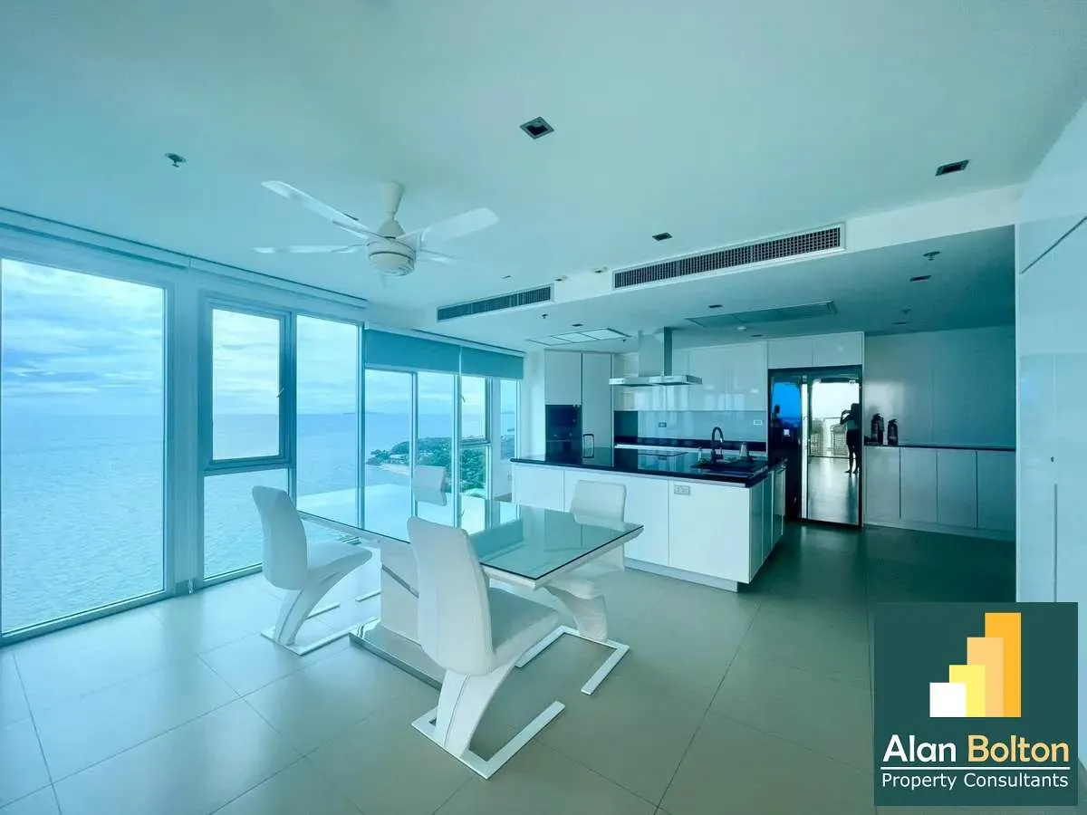 Large 1 Bedroom In Sands Condo photo 2