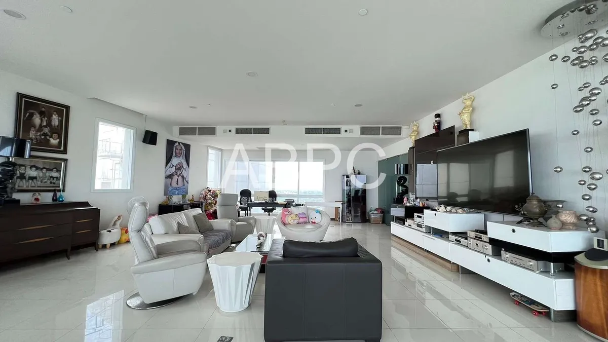 Penthouse 4 Bedrooms 4 Bathrooms in Na Jomtien photo 5