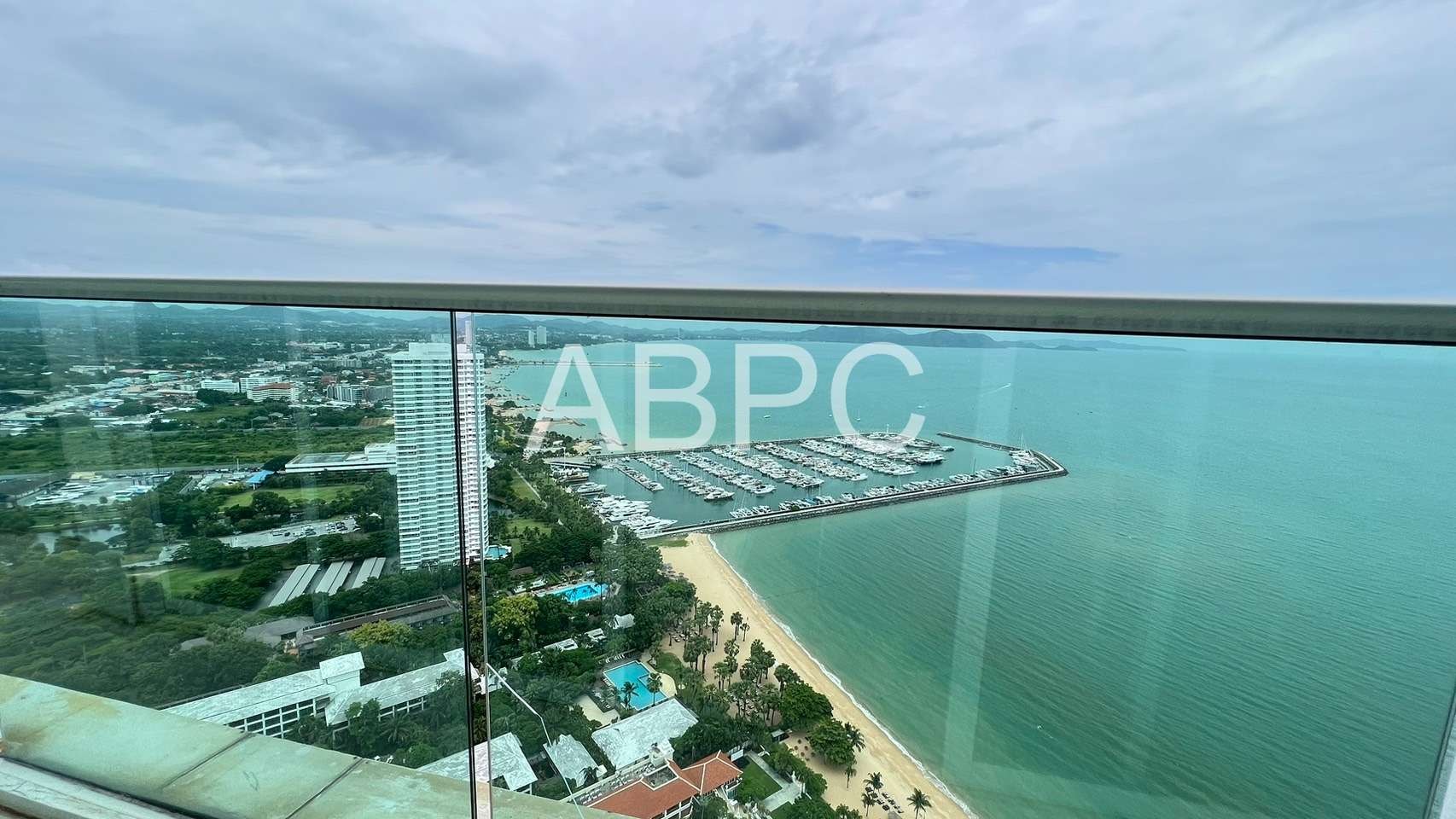 Penthouse 4 Bedrooms 4 Bathrooms in Na Jomtien photo 9