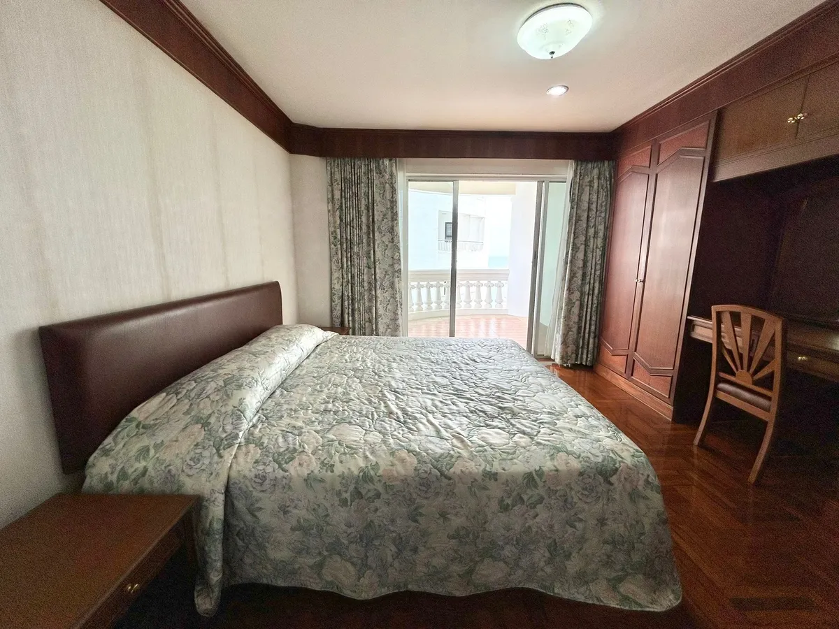 Beachfront condo For sale in Wongamat photo 26