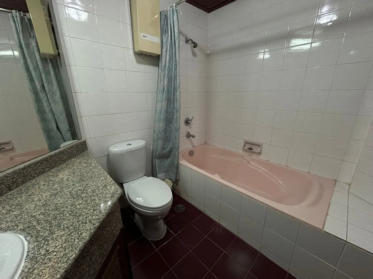 Beachfront condo For sale in Wongamat photo 27