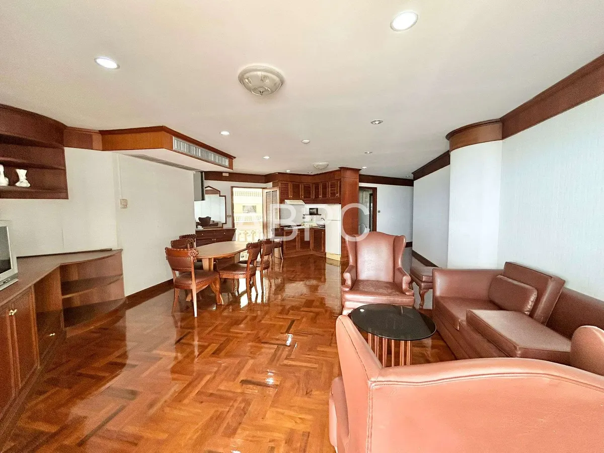 Beachfront condo For sale in Wongamat photo 8