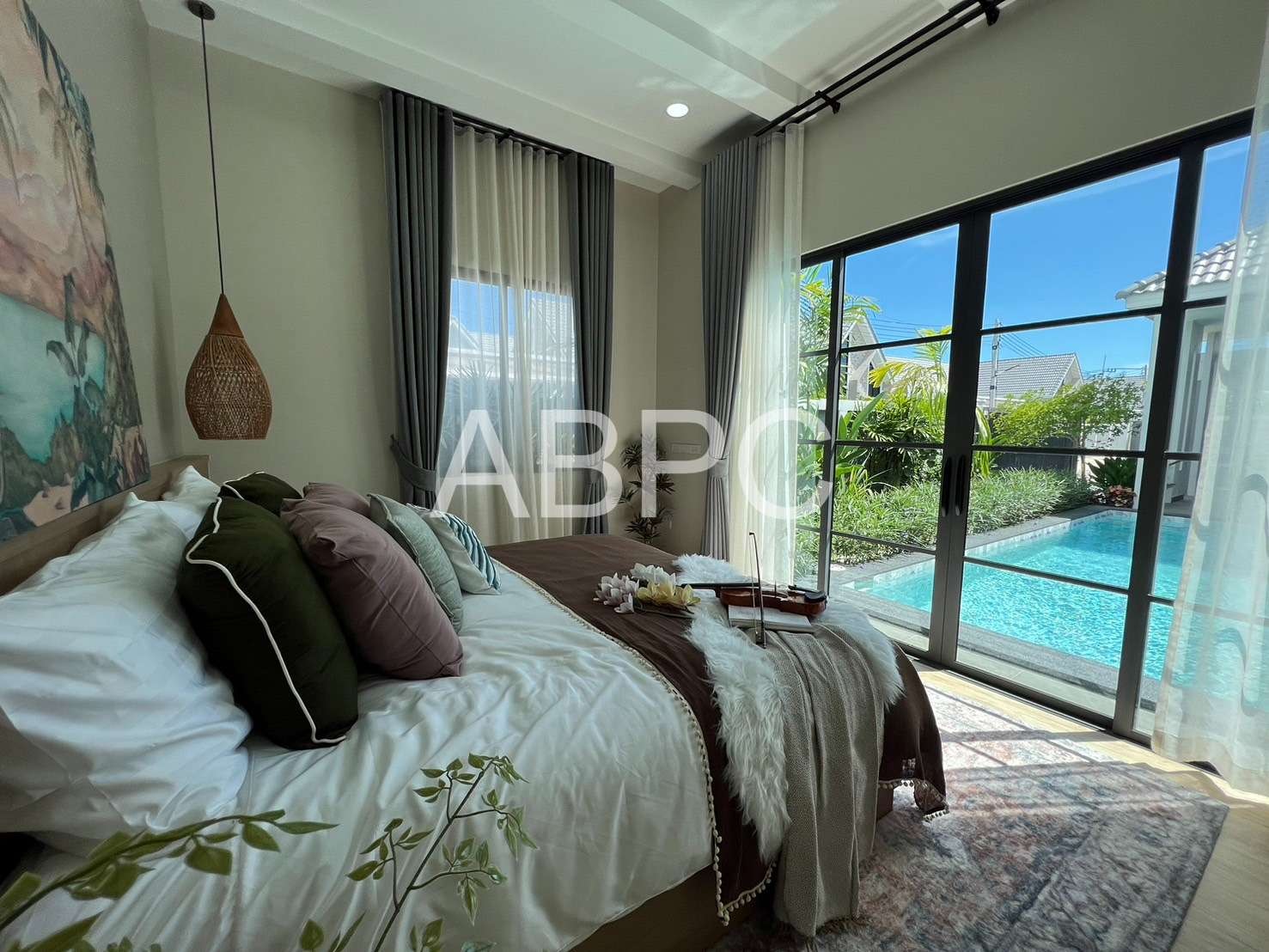 3 Bedrooms 4 Bathrooms in East Pattaya photo 8