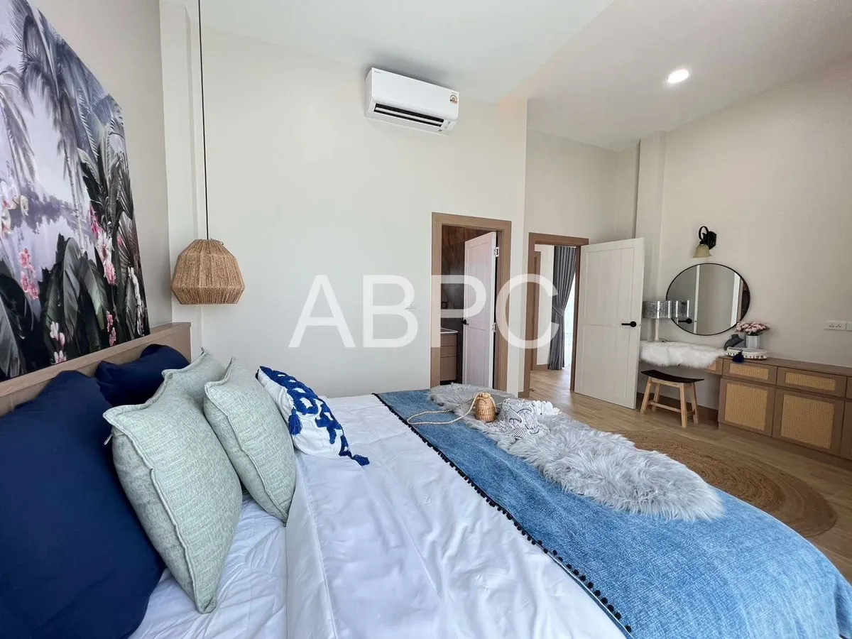 3 Bedrooms 4 Bathrooms in East Pattaya photo 11